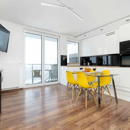 Apartmán Wyjatkowy Z Parkingiem & Balkonem Z Widokiem By Renters