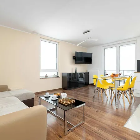 Wyjatkowy Z Parkingiem & Balkonem Z Widokiem By Renters Apartmán