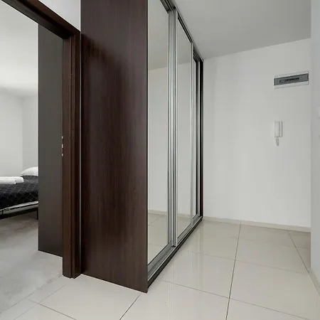 Wyjatkowy Z Parkingiem & Balkonem Z Widokiem By Renters Apartment Bielsko-Biala