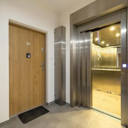 Apartment Wyjatkowy Z Parkingiem & Balkonem Z Widokiem By Renters
