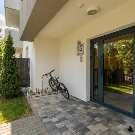 Apartment Wyjatkowy Z Parkingiem & Balkonem Z Widokiem By Renters Bielsko-Biala