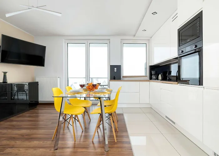 Wyjatkowy Z Parkingiem & Balkonem Z Widokiem By Renters Apartmán