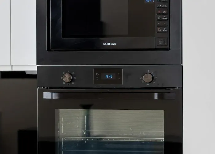 Wyjatkowy Z Parkingiem & Balkonem Z Widokiem By Renters